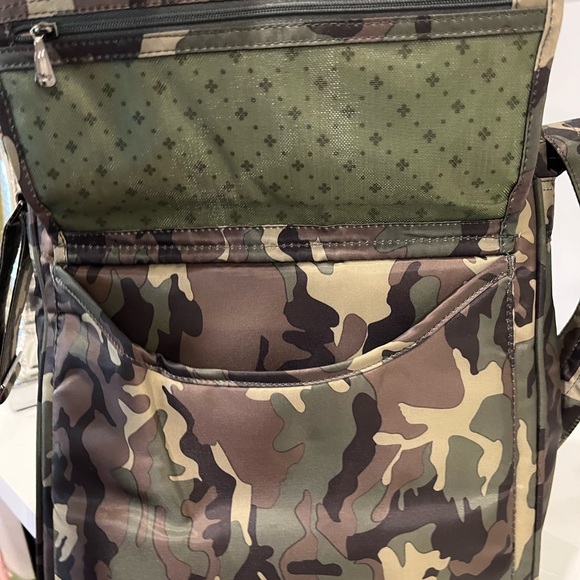 Lug Camo Bag - in brand new condition - Picture 3 of 7